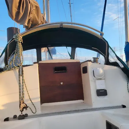Bateau Voilier 8m Logement A Quai Botel *