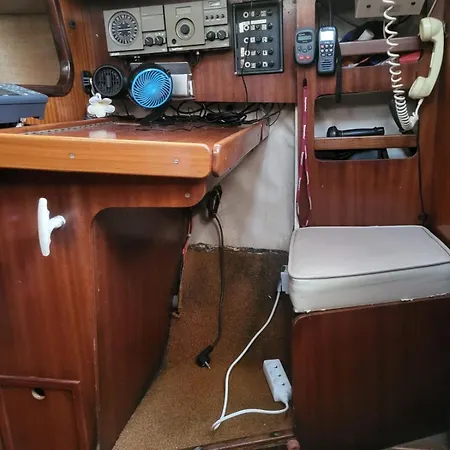 Bateau Voilier 8m Logement A Quai Botel La Rochelle (Charente-Maritime)